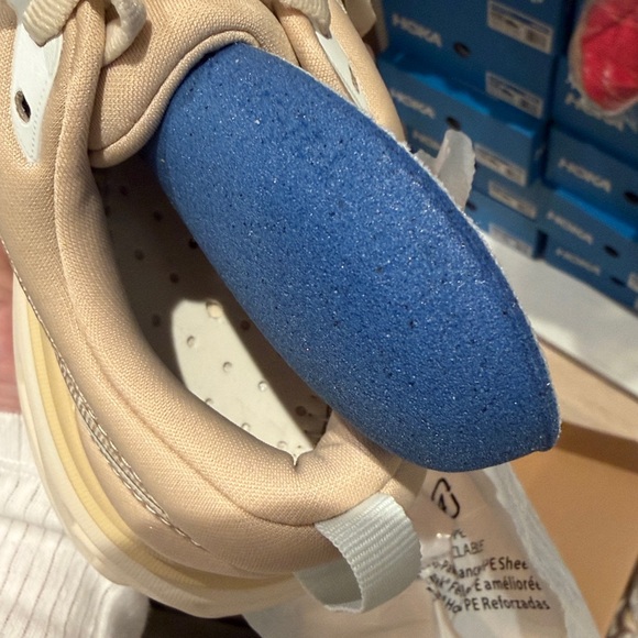 HOKA Women Bondi 8 Running Shoe Sneaker 1127952 - Picture 7 of 7